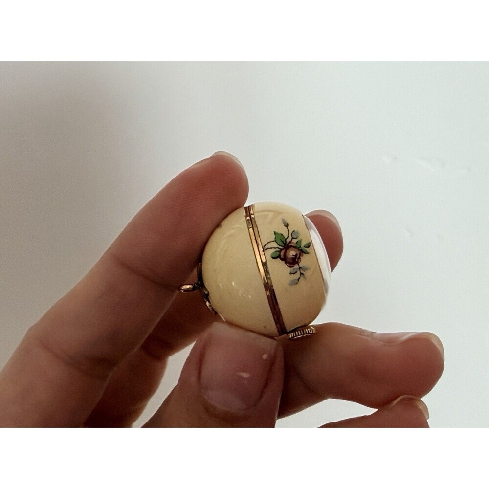Great Vintage Eufa Gold & Yellow Floral  Guilloche Enamel Ball Pendant Watch - Picture 3 of 9
